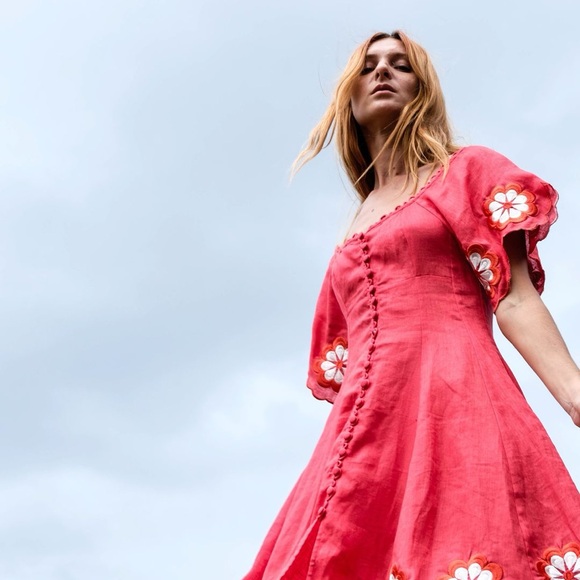 Innika Choo Madonna Phulnan Embroidered 100% Linen Floral Red Tea Dress - Picture 2 of 9